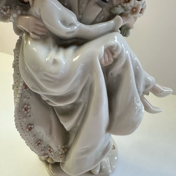 Giuseppe Armani figurine titled "Just Married".Made in Italy. Signed ARMANI 1986 - Picture 4 of 13
